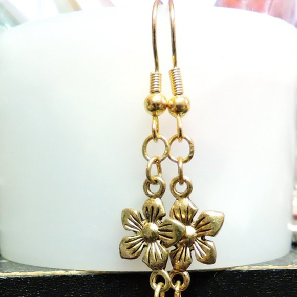 Red and Gold dangle Earrings ...  GE-11 - Picture 2 of 5